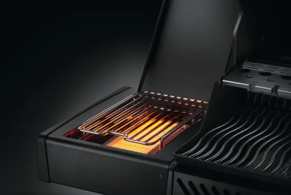 Grill Napoleon Phantom Rogue SE 425